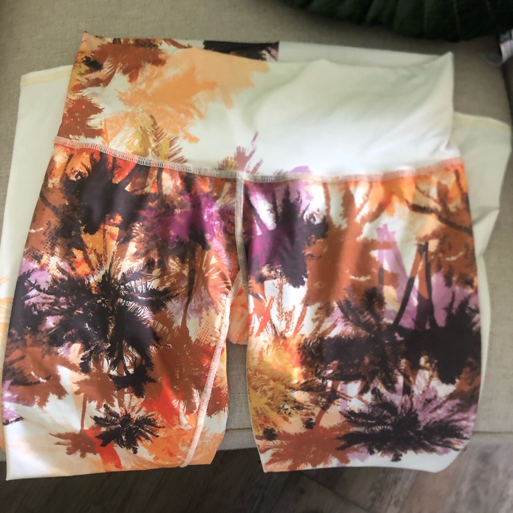 Teeki Tropical Print Leggings